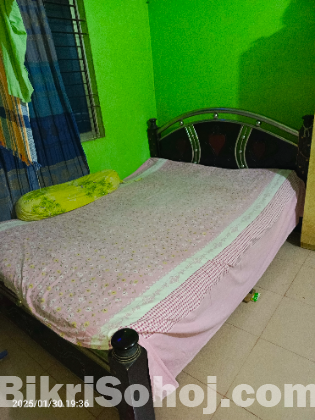 ব্যবহৃত খাট